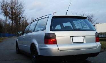 Спойлер козырек крышки багажника VW Passat B5 combi фото