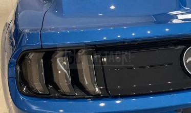 Тоновані накладки на задні ліхтарі Ford Mustang фото