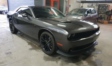 Бампер передний Dodge Challenger HELLCAT Style фото