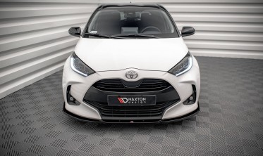 Диффузор + боковые накладки на передний бампер Toyota Yaris Mk4 вер. 1 фото