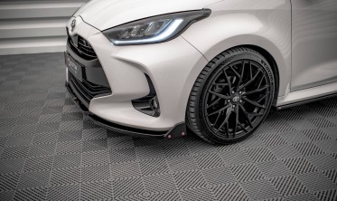 Диффузор + боковые накладки на передний бампер Toyota Yaris Mk4 вер. 1 фото