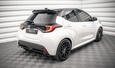 Тюнинговый диффузор на задний бампер Toyota Yaris Mk4 фото