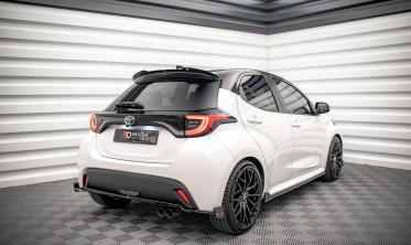 Дифузор + бічні накладки на задній бампер Toyota Yaris Mk4 фото
