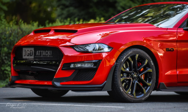 Тюнинговый бампер передний Ford Mustang IKON GT500 Style фото