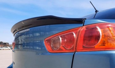 Спойлер багажника Mitsubishi Lancer X стиль Ducktail фото