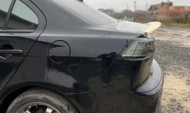 Спойлер багажника Mitsubishi Lancer X стиль Ducktail фото