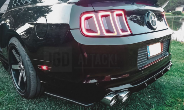 Бічні дифузори заднього бампера Ford Mustang (2010-2014) фото