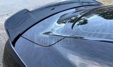 Спойлер крышки багажника Ford Mustang (2015-2021) V стиль фото