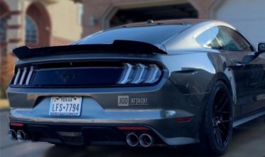 Бампер задній Ford Mustang з дифузором у стилі GT350 фото