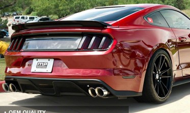 Бампер задний Ford Mustang с диффузором в стиле GT350 фото
