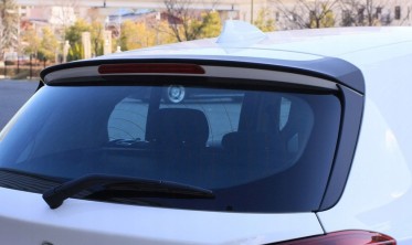 Спойлер крышки багажника BMW 1-серии F20 фото