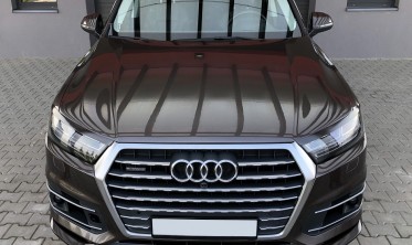 Накладки на фари Audi Q7 4M фото