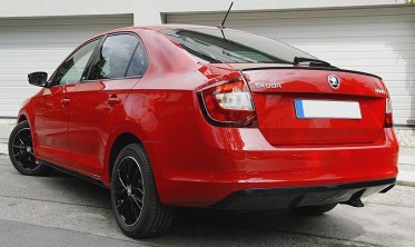 Дифузор заднього бампера Skoda Rapid фото