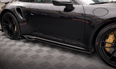 Тюнинговые листвы на боковые пороги Porsche 911 Turbo S 992 фото