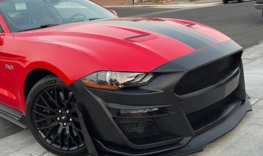 Тюнинговый бампер передний Ford Mustang (2018-2021) GT500 Style фото