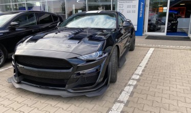Тюнинговый бампер передний Ford Mustang (2018-2021) GT500 Style фото