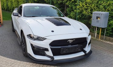 Тюнинговый бампер передний Ford Mustang (2018-2021) GT500 Style фото