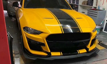 Тюнинговый бампер передний Ford Mustang (2018-2021) GT500 Style фото