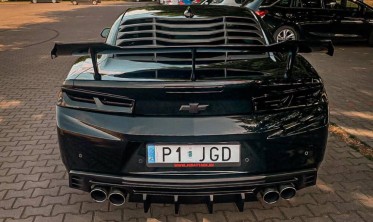 Накладка-жалюзи на заднее стекло Chevrolet Camaro (2016-2021) фото