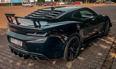 Накладка-жалюзи на заднее стекло Chevrolet Camaro (2016-2021) фото