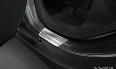 Захисні накладки на порожки з нержавіючої сталі Toyota Aygo X фото