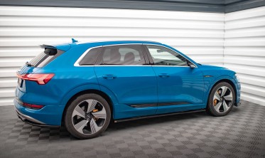Тюнинговые накладки (диффузоры) под боковые пороги Audi e-tron фото