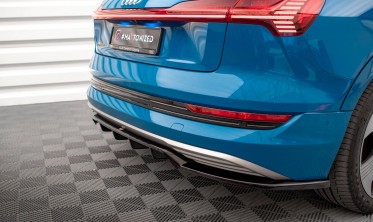 Тюнинговая накладка на задний бампер Audi e-tron фото