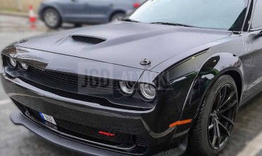 Бампер передний и комплект широких арок Dodge Challenger в стиле Hellcat фото