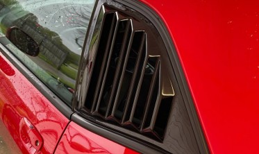 Накладки-жалюзі на бічні вікна Dodge Challenger (2008-2022) v2 фото