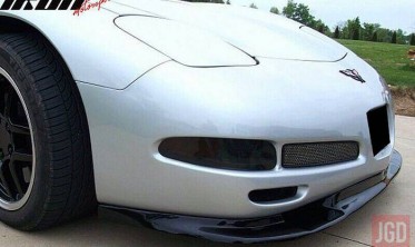 Тюнинговый диффузор переднего бампера Chevrolet Corvette 1997-2004 C5 фото