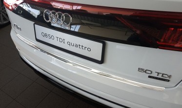 Захисна накладка на задній бампер AUDI Q8 фото