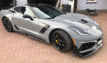 Тюнинговый передний бампер Chevrolet Corvette 2014-2019 zr1 style фото