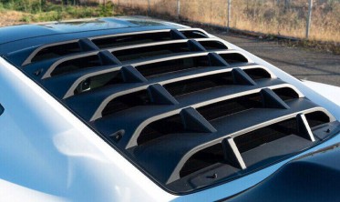 Накладка-жалюзи на заднее стекло Chevrolet Corvette (2014-2019) фото