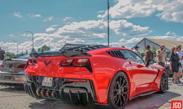 Спойлер кришки багажника Chevrolet Corvette (2014-2019) zr51 style фото
