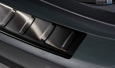Черная защитная накладка на задний бампер Citroen Grand C4 Space Tourer (Picasso 2) фото