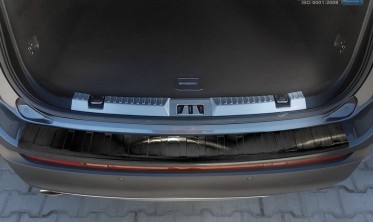 Чорна захисна накладка на задній бампер Ford Edge 2 дорестайл фото