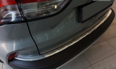 Защитная накладка на задний бампер Ford Kuga 3 фото