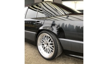 Розширювачі арок Mercedes W124 E500 стиль, задні фото