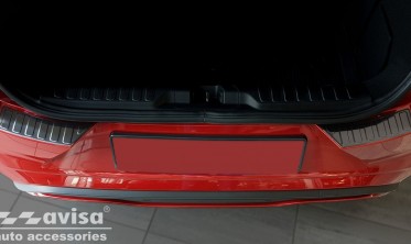 Черная защитная накладка на задний бампер FORD PUMA (из 2 частей) фото