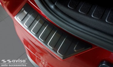 Черная защитная накладка на задний бампер FORD PUMA (из 2 частей) фото