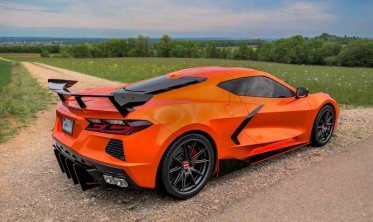Спойлер крышки багажника Chevrolet Corvette (2020-...) high wing style фото
