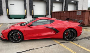Спойлер крышки багажника Chevrolet Corvette (2020-...) high wing style фото