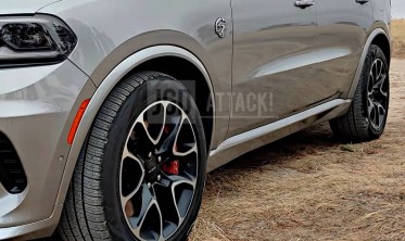 накладки на порогои Dodge Durango (2014-2022) в стиле srt hellcat 2021 фото