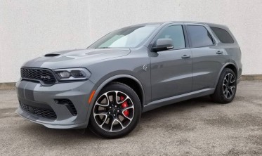 накладки на порогои Dodge Durango (2014-2022) в стиле srt hellcat 2021 фото