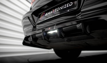 Тюнінгова накладка на задній бампер BMW 7 G70 M-Pack / I7 M-Pack фото