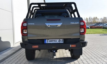 Силовой задний бампер Toyota Hilux (2020-...) короткий под led  фото
