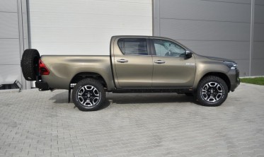 Крепление запаски к модульному рычагу Toyota Hilux (2020-...) фото