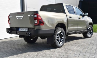 Силовой задний бампер Toyota Hilux (2020-...) v2 без ламп фото