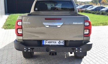 Силовой задний бампер Toyota Hilux (2020-...) v2 без ламп фото