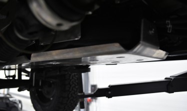 Защита топливного бака Toyota Hilux (2020-...) фото